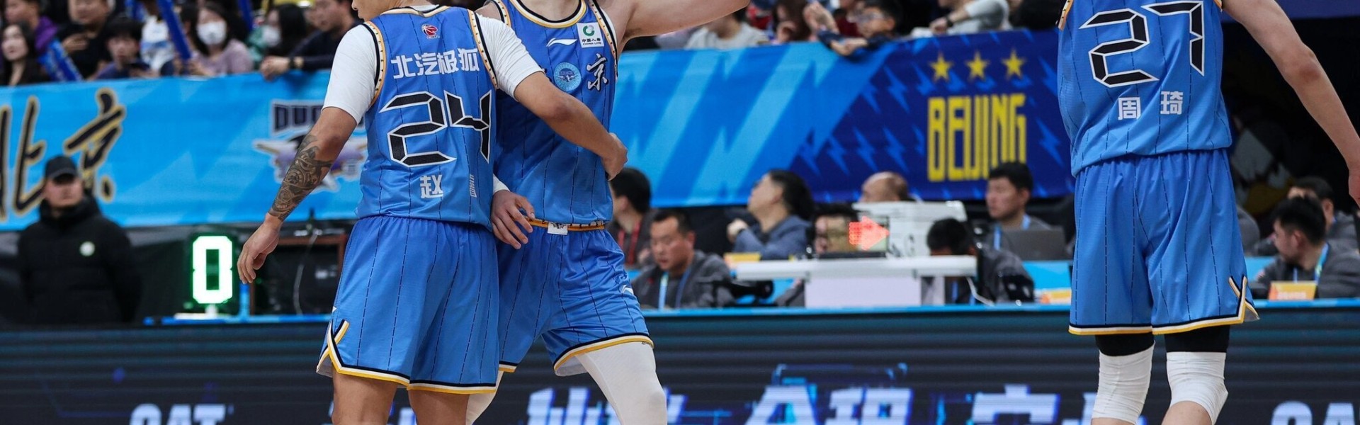 象征性表示一下~周琦&amp;曾凡博皆出战不到3分钟 分别拿2分&amp;3分